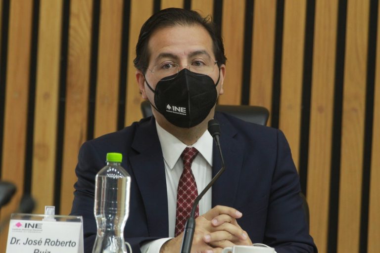 José Roberto Ruíz Saldaña, Consejero Electoral.