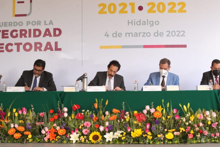 Firma del Acuerdo por la Integridad Electoral.