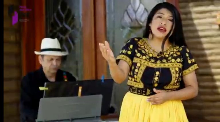 María Reyna González López, Primera Soprano Mixe.