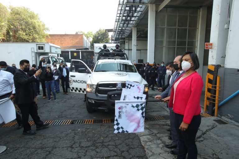 Norma Irene De La Cruz Magaña, Consejera Electoral del INE en el Banderazo de salida a distribución de papeletas para la consulta de Revocación de Mandato.