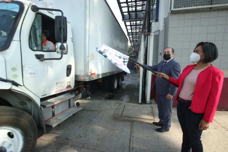 Norma Irene De La Cruz Magaña, Consejera Electoral del INE en el Banderazo de salida a distribución de papeletas para la consulta de Revocación de Mandato.