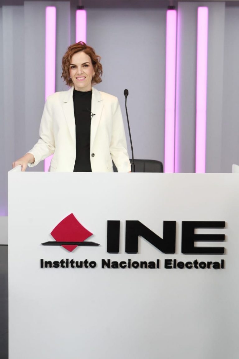 Pamela Cerdeira, Periodista.