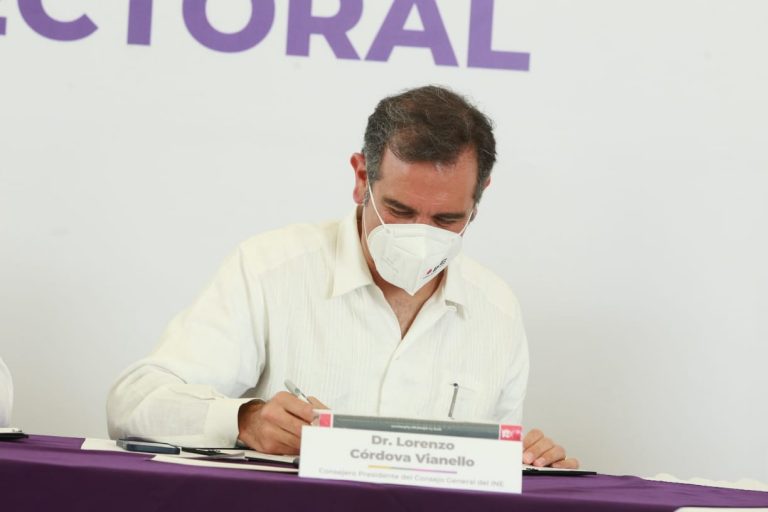 Lorenzo Córdova Vianello, Consejero Presidente del INE en la Firma del Acuerdo por la Integridad Electoral.