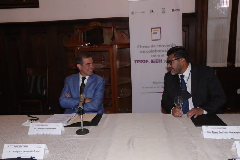 Lorenzo Córdova Vianello, Consejero Presidente del INE y Reyes Rodríguez Mondragón, Magistrado Presidente del TEPJF.
