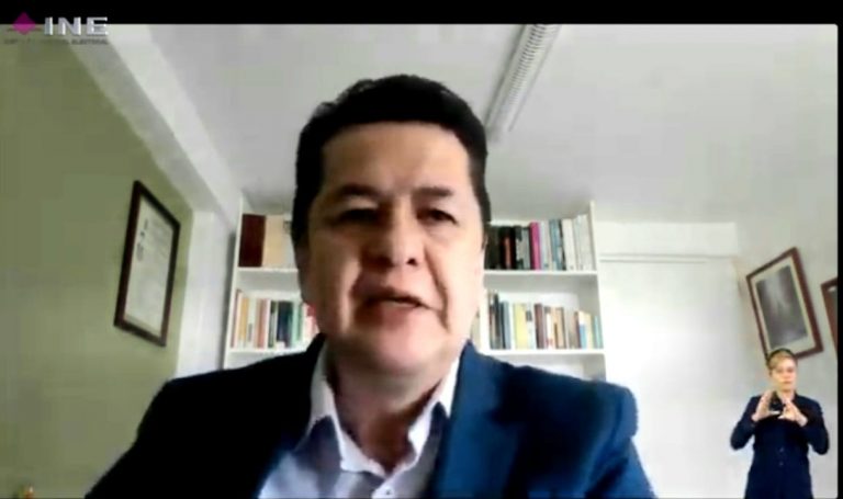 Francisco Javier Morales Camarena, Director de la DECEyEC.