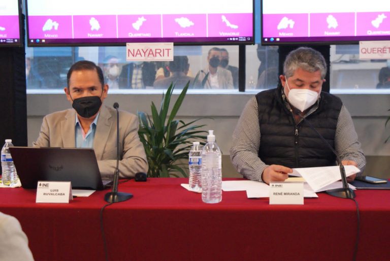 Luis Ruvalcaba  Subdirector de Desarrollo de Sistemas Geográficos Electorales del INE y René Miranda Jaimes, Director Ejecutivo del Registro Federal de Electores del INE.