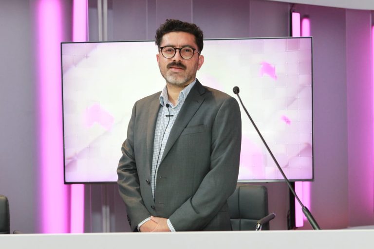 Julián Atilano, Investigador de la UNAM.