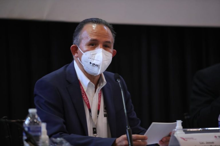 Josué Cervantes Martínez, Vocal Ejecutivo del INE en Veracruz.