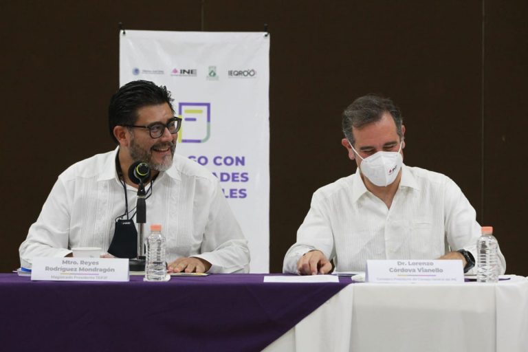 Reyes Rodríguez Mondragón, Magistrado Presidente del TEPJF y Lorenzo Córdova Vianello, Consejero Presidente del INE.