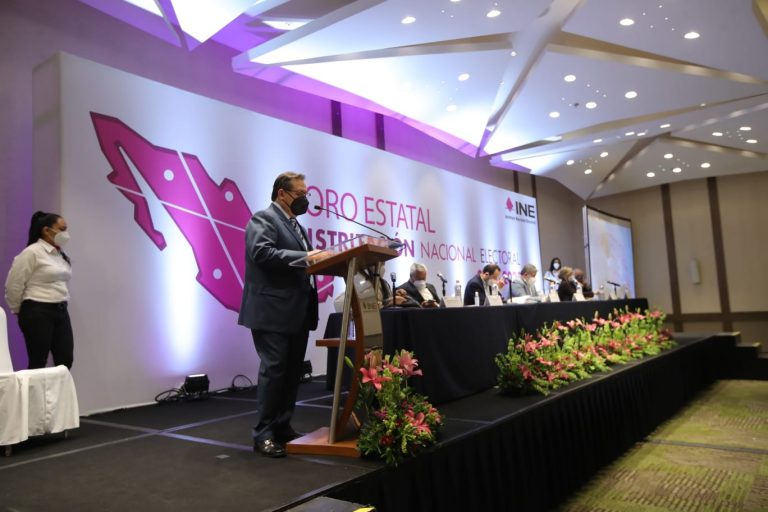 Ricardo Suro Gutiérrez, Fiscal Especial en Materia de Delitos Electorales y representantes de las presidencias municipales de Guadalajara, San Pedro Tlaquepaque, Tlajomulco de Zúñiga y Tonalá.