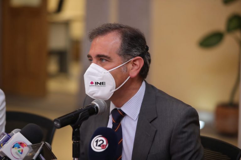 Lorenzo Córdova Vianello, Consejero Presidente del INE en la conferencia de prensa.