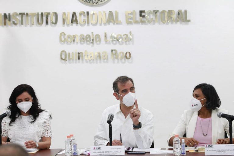 Reunión con la estructura del OPLE en Quintana Roo.
