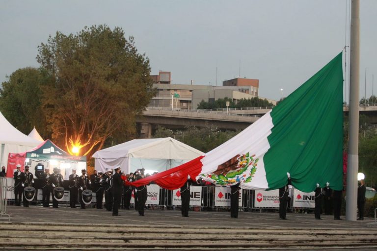 Ceremonia de Honores a la Bandera Proceso de Revocación de Mandato 2022.