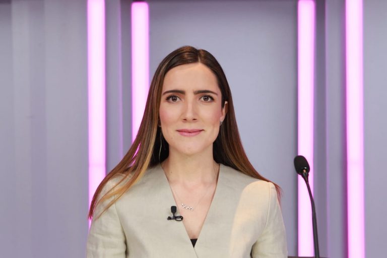 Luisa Cantú, Periodista.