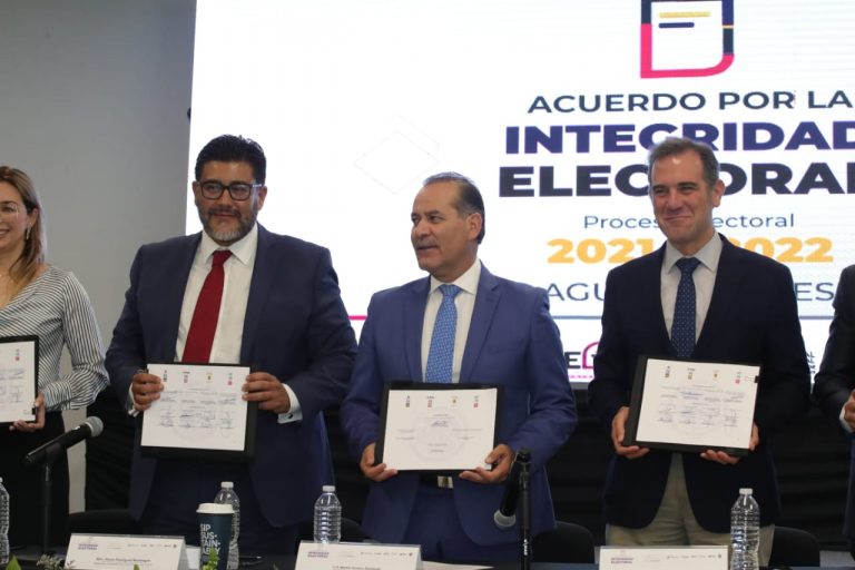 Firma del Acuerdo por la Integridad Electoral del Proceso Electoral 2021-2022, , realizada en el estado de Aguascalientes.