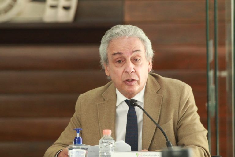 Miguel Armando López, Investigador