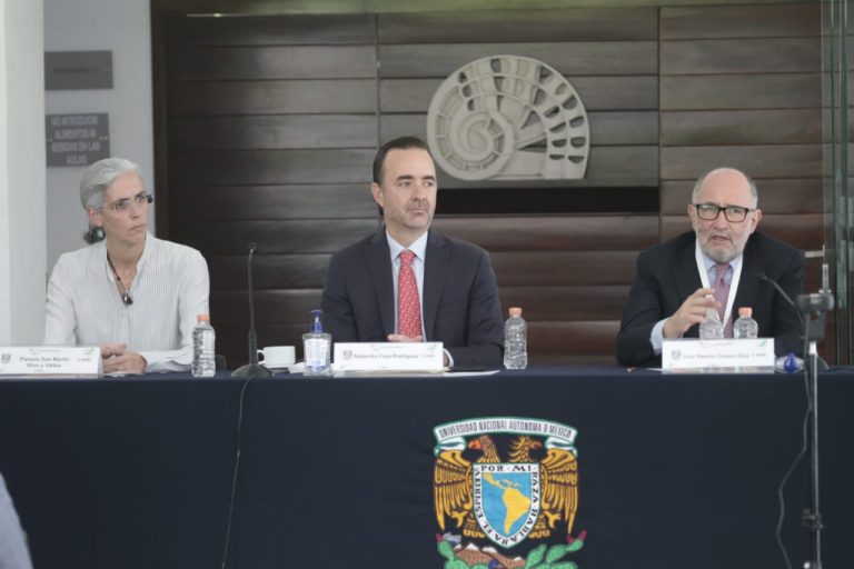 Conferencia Magistral.