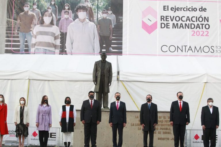 Ceremonia de Honores a la Bandera Proceso de Revocación de Mandato 2022.