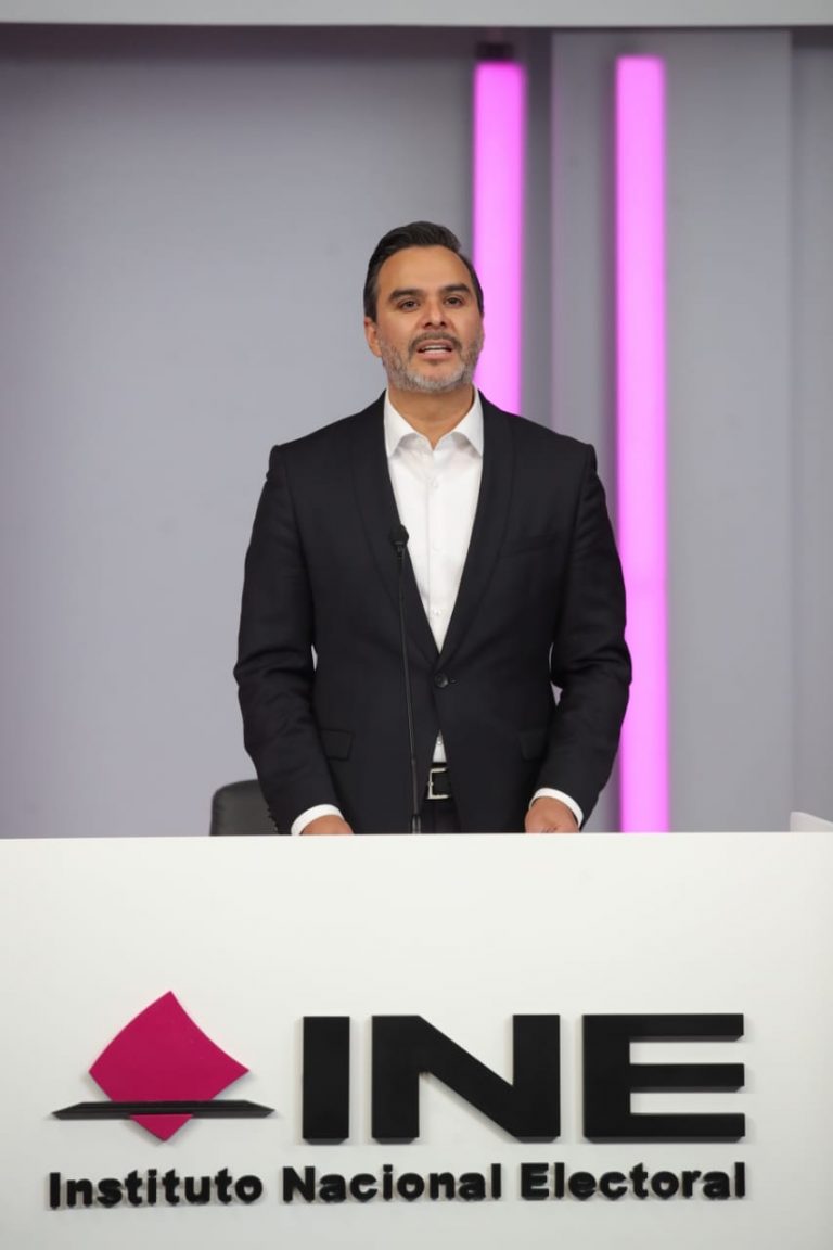 Roberto Heycher Cardiel Soto, Director Ejecutivo de la Dirección Ejecutiva de Capacitación Electoral y Educación Cívica del INE.
