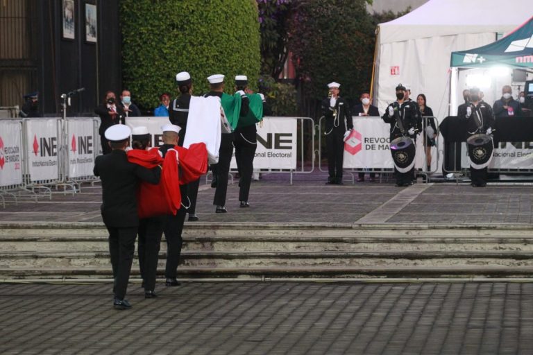 Ceremonia de Honores a la Bandera Proceso de Revocación de Mandato 2022.