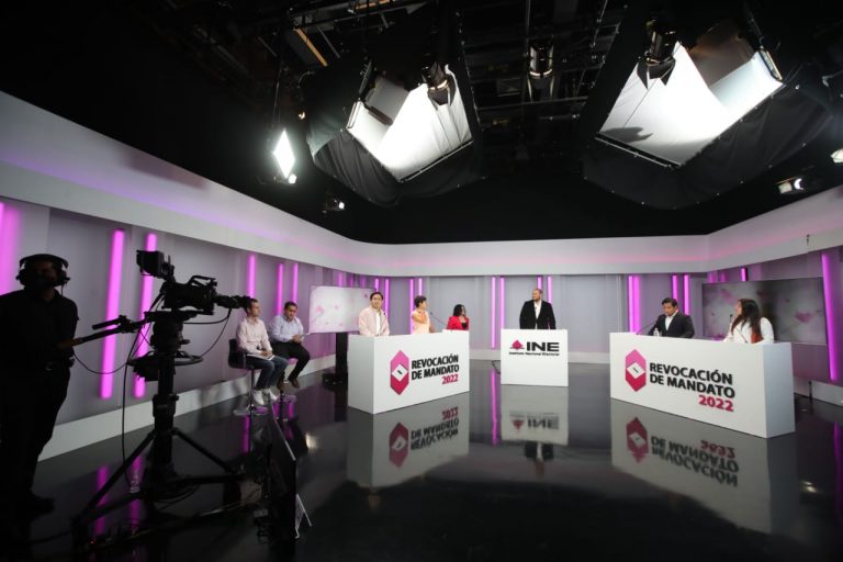 Clausura del Torneo de Debate Juvenil Revocación de Mandato.