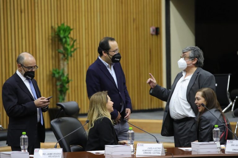 Reanudación de la Sesión Extraordinaria del Consejo General.