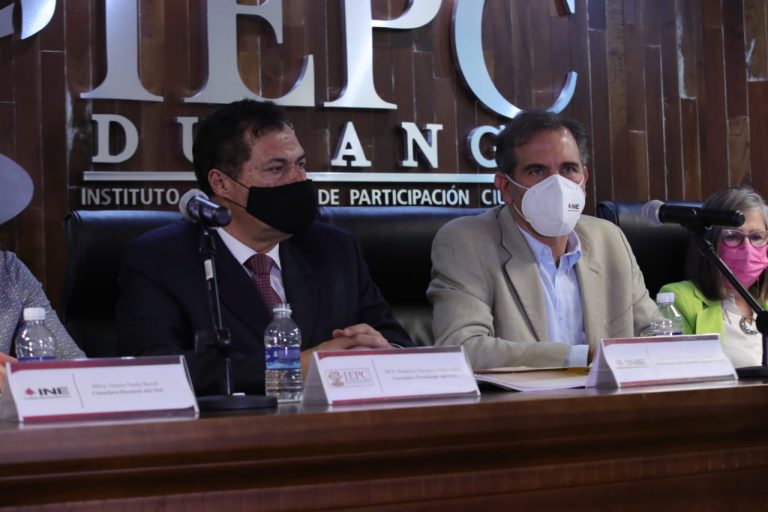 Reunión con funcionarios del Instituto Electoral y de Participación Ciudadana del Estado de Durango.