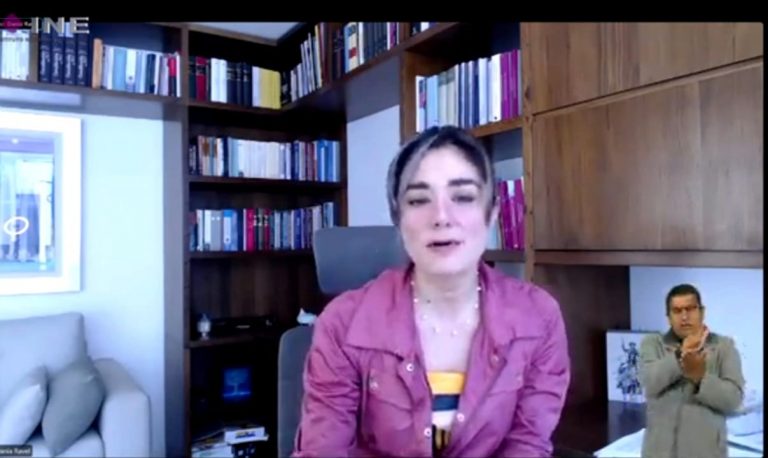 Dania Ravel  Cuevas, Consejera Electoral en los Comentarios a las presentaciones.