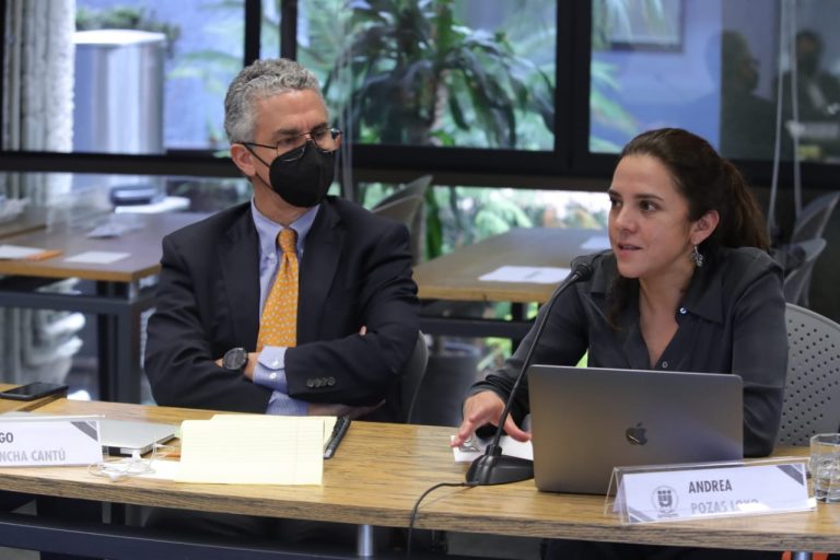 Hugo Concha Investigador y Andrea Pozas Loyo investigadores.