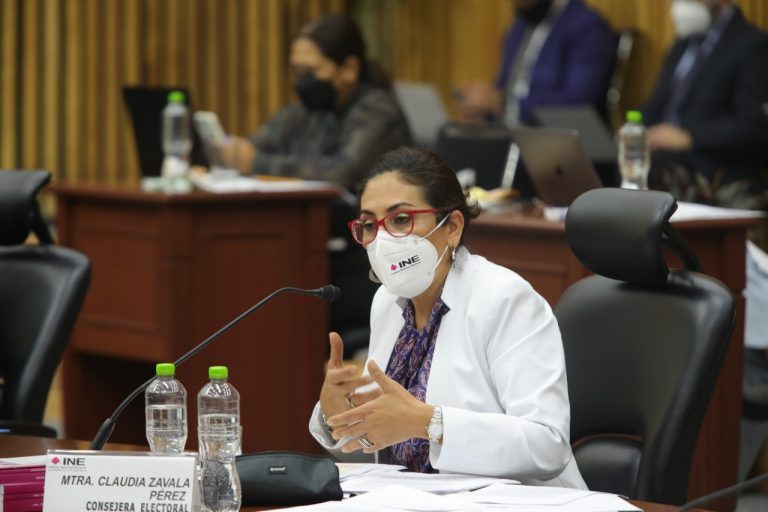 Claudia Zavala Pérez, Consejera Electoral.