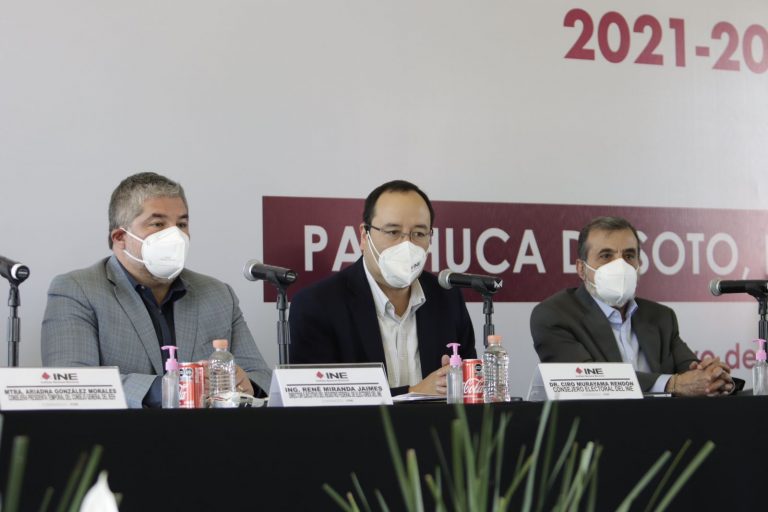 Rene Miranda Jaimes Director Ejecutivo del Registro Federal de Electores, Ciro Murayama Rendón Consejero Electoral del INE y José Luis Ashane Burlos Vocal Ejecutivo de la Junta Local en el estado de Hidalgo.