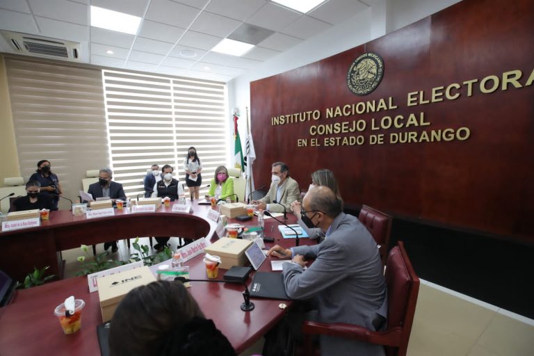 Reunión con funcionarios del Consejo Local del Estado de Durango.