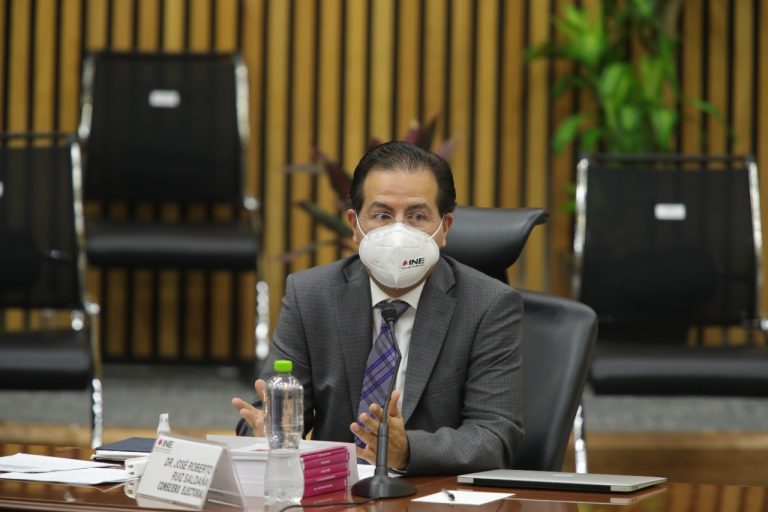 José Roberto Ruíz Saldaña, Consejero Electoral.