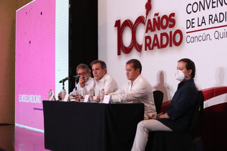 Participación del Consejero Presidente del INE Dr.Lorenzo Córdova Vianello con la Conferencia "Balance del Funcionamiento del Modelo de Comunicación Política-Electoral".