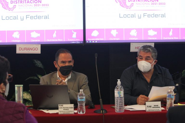 Luis Ruvalcaba Pérez Subdirector de Desarrollo de Sistemas Geográficos Electorales y René Miranda Jaimes Director Ejecutivo del Registro Federal de Electores del INE.