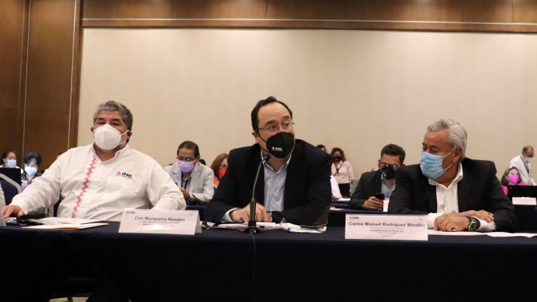 René Miranda Jaimes Director Ejecutivo del Registro Federal de Electores, Ciro Murayama Rendón Consejero Electoral del INE y  Carlos Manuel Rodríguez Morales Vocal Ejecutivo de la JLE de Jalisco.