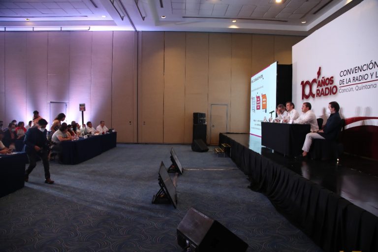 Participación del Consejero Presidente del INE Dr.Lorenzo Córdova Vianello con la Conferencia "Balance del Funcionamiento del Modelo de Comunicación Política-Electoral".