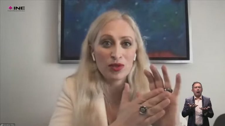 Karolina Gilas, Profesora de la Facultad de Ciencias Políticas y Sociales de la UNAM.