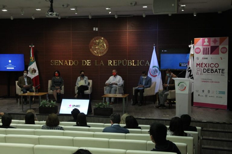 Premiación de la Gran final del Campeonato Nacional México Debate 2022.