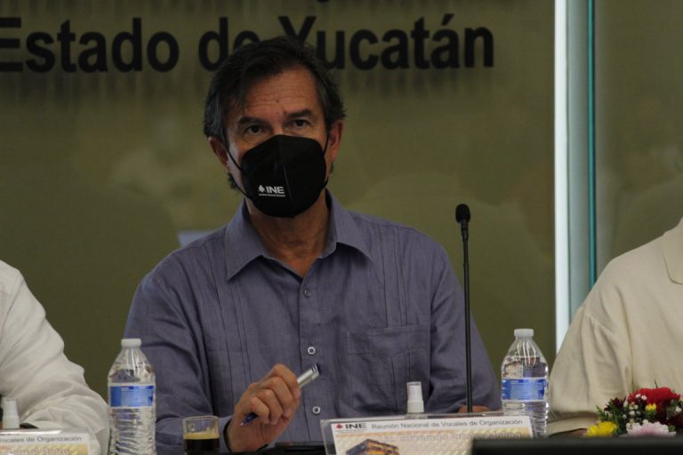 Secretario Ejecutivo del INE Edmundo Jacobo Molina