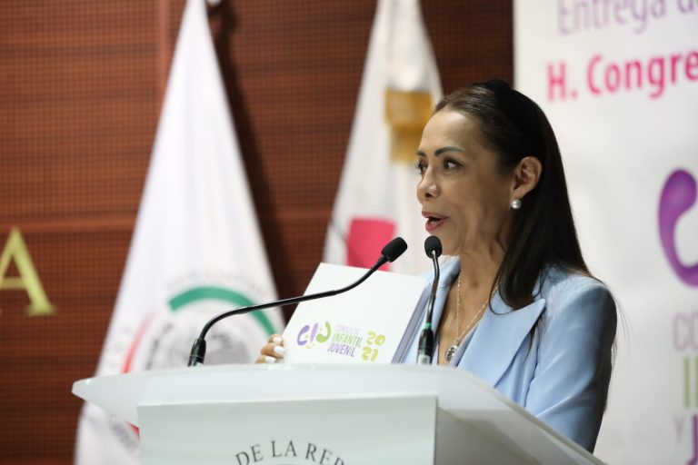 Josefina Vázquez Mota, Senadora PAN.