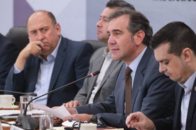 Participación del Dr. Lorenzo Córdova Vianello Consejero Presidente del INE en el Foro17: Sustitución del INE por el Instituto Nacional de Elecciones y Consultas.