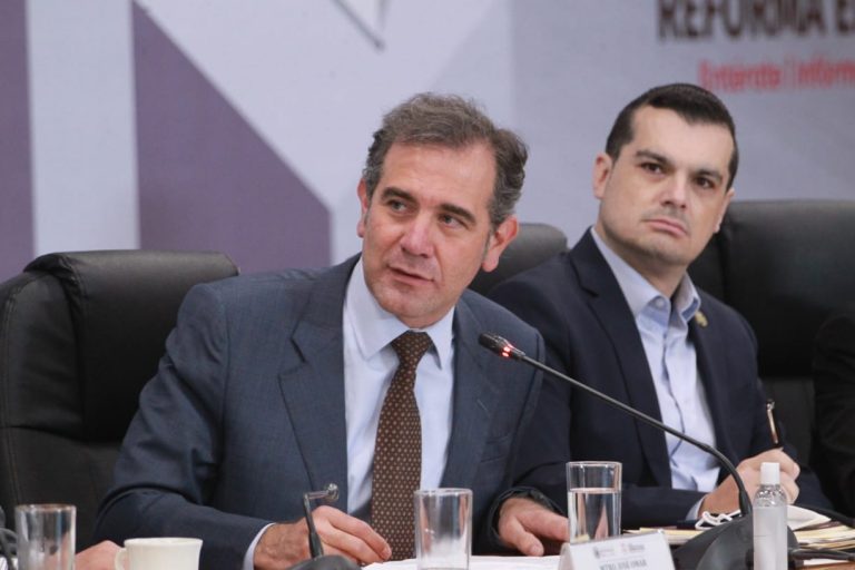 Participación del Dr. Lorenzo Córdova Vianello Consejero Presidente del INE en el Foro17: Sustitución del INE por el Instituto Nacional de Elecciones y Consultas.