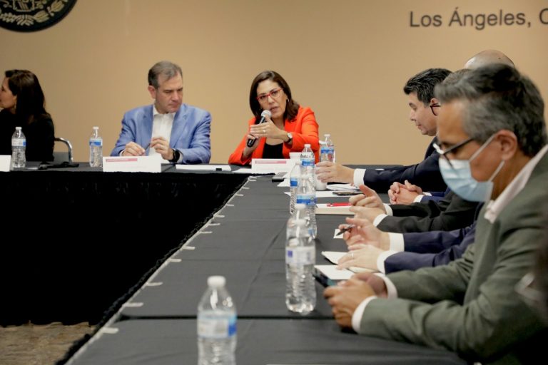Reunión del Instituto Nacional Electoral (INE) y el Tribunal Electoral del Poder Judicial de la Federación (TEPJF) con personal consular de Los Ángeles e integrantes de diferentes organizaciones de connacionales en Los Ángeles, California.