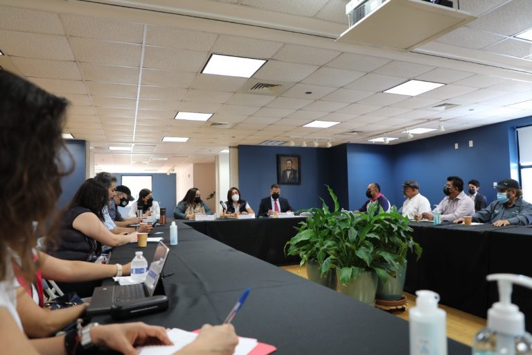 Integrantes de la Coalición de Migrantes Mexicanos.