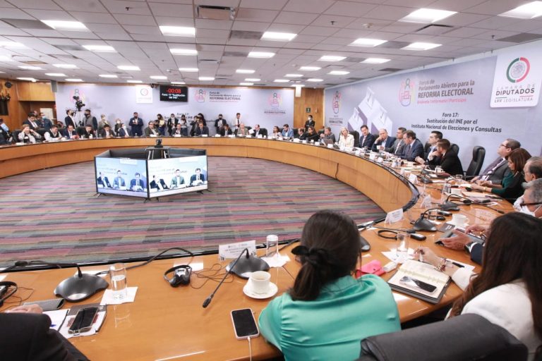 Participación del Dr. Lorenzo Córdova Vianello Consejero Presidente del INE en el Foro17: Sustitución del INE por el Instituto Nacional de Elecciones y Consultas.