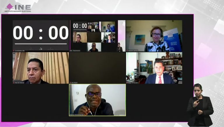 Panel de Discusión: Educación para la Democracia ¿trabajo permanente?.