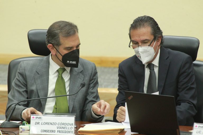 Lorenzo Córdova Vianello Consejero Presidente y Edmundo Jacobo Molina Secretario Ejecutivo.