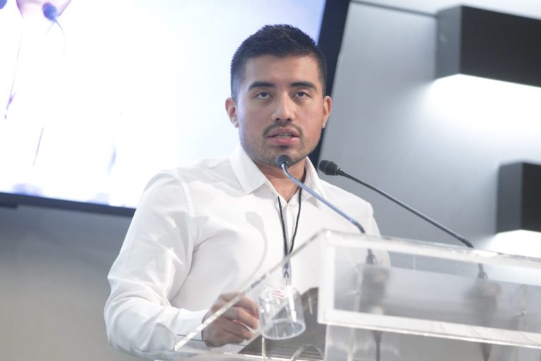 León Arango Olmos, Ganador de la categoría A