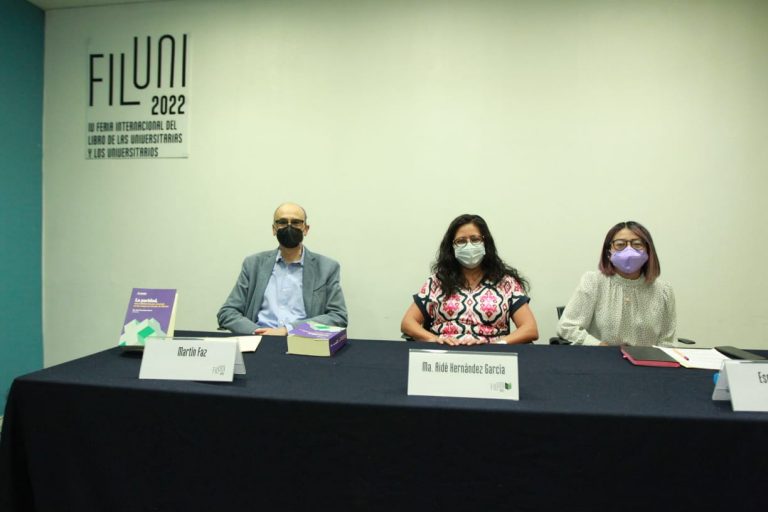 Presentación del libro "La paridad, una realidad aún por construir en los congresos locales de México" en el marco de la Feria Internacional del libro de las Universitarias y Universitarios 2022.